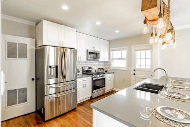 Main picture of 2511 N 52nd St
