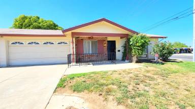 Main picture of 25970 McCall Blvd