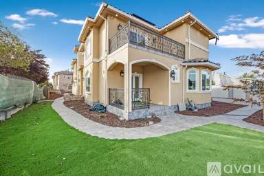 Main picture of 322 W Tennyson Rd