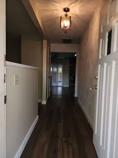 Main picture of 2080 Temple Ave