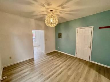 Main picture of 218 Columbia Ave