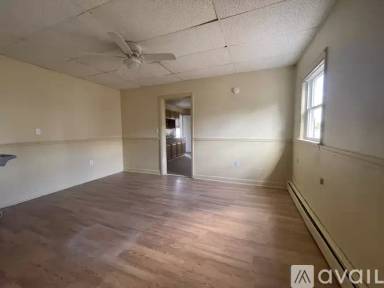 Main picture of 240 Penobscot Ave