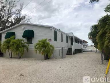 Main picture of 208 Upper Matecumbe Rd
