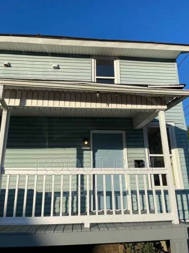 Main picture of 270 N 5th St
