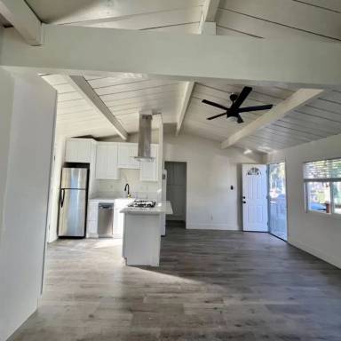 Main picture of 4330 Kendall St