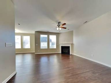 Main picture of 1433 Ujamaa Dr