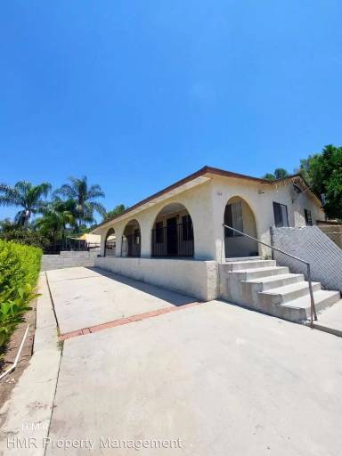 Main picture of 564 Camino de Gloria