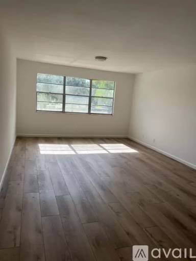 Main picture of 3050 Coral Springs Dr
