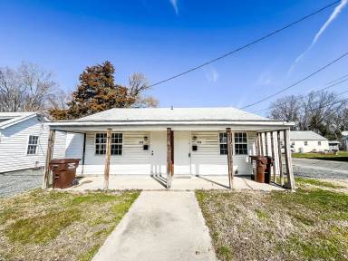Main picture of 713 Robbins St