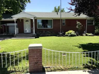 Main picture of 735 W 220 N