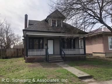 Main picture of 1427 W Knox Ave