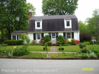Main picture of 903 W 12th St