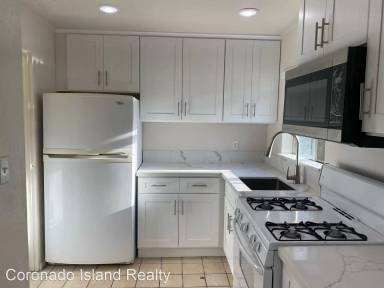 Main picture of 426 E Plaza Blvd