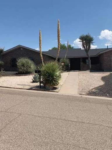Main picture of 408 Hollydale Dr