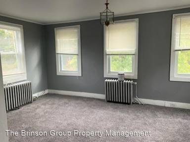 Main picture of 220 Clifton Ave
