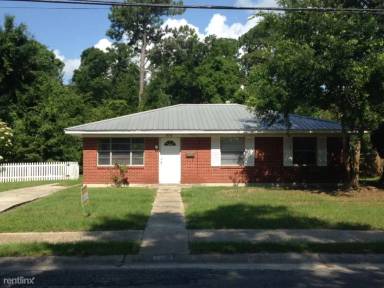 Main picture of 804 Augustine Dr