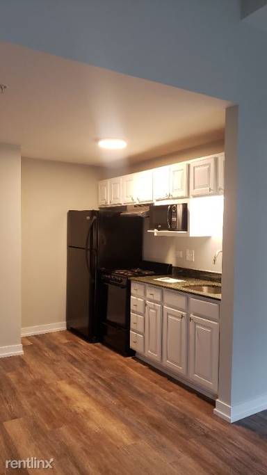 Main picture of Pittsfield Apartments