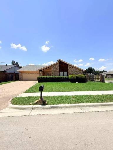 Main picture of 8041 Miles Dr