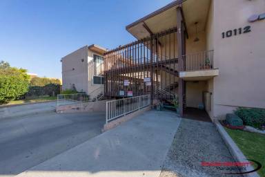 Main picture of 10112 Felton Ave