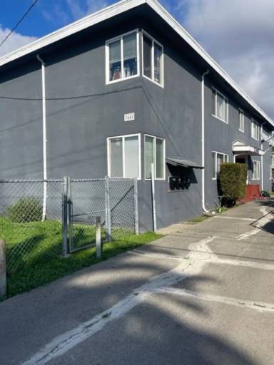 Main picture of 7448 Lockwood St