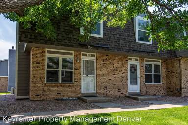 Main picture of 1482 S Pierson St