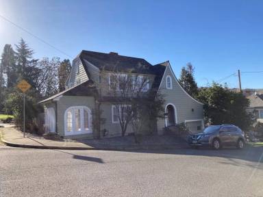 Main picture of 1149 SE Lane Ave