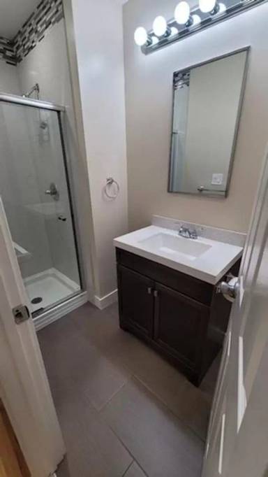 Main picture of 5477 Curtis St