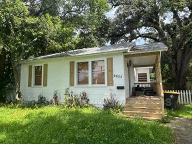 Main picture of 4803 Lexington Ave