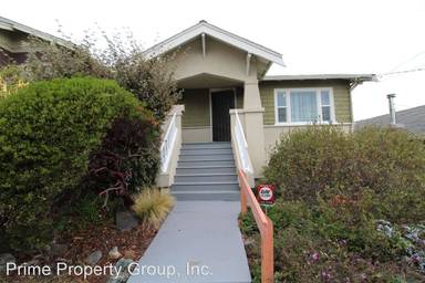 Main picture of 2860 Delaware St