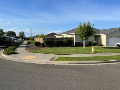 Main picture of 388 N Biggs Dr