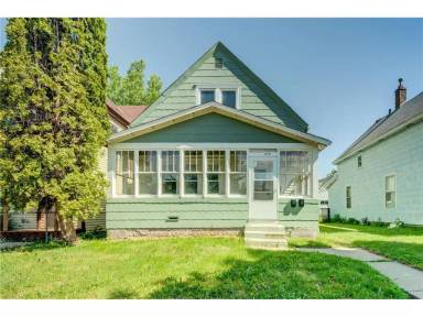 Main picture of 881 Magnolia Ave E