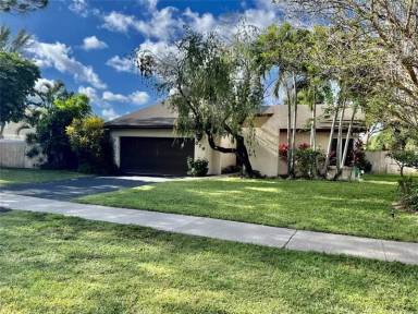 Main picture of 376 NW 38th Way