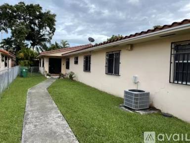 Main picture of 2910 SW 24th Ter