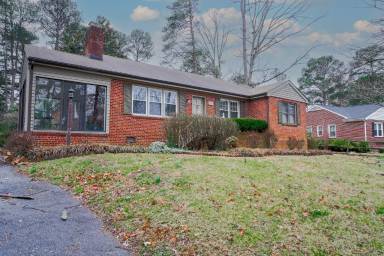 Main picture of 8803 Turnbull Ave