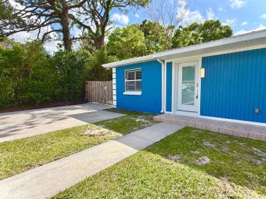 Main picture of 1835 42nd Ave