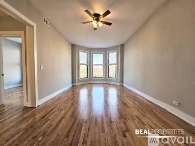 Main picture of 627 W Oakdale Ave