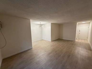 Main picture of 848 S Holt Ave