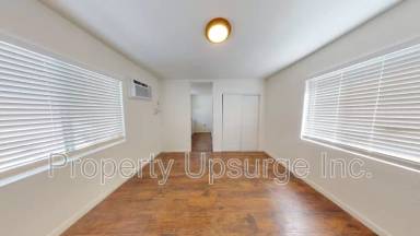 Main picture of 2715 Twin View Blvd