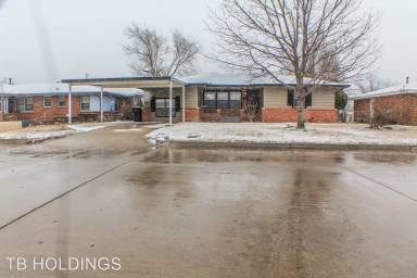 Main picture of 1613 NE 47th St