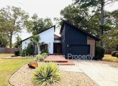Main picture of 300 Wedge Ct
