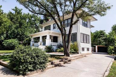 Main picture of 136 Circle Dr