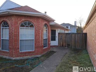 Main picture of 5205 Whitehaven Dr