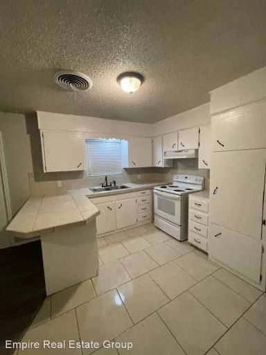 Main picture of 3814 N Monsey St