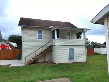 Main picture of 702 28th St