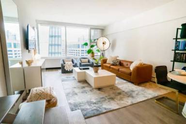 Main picture of 840 N Wabash Ave