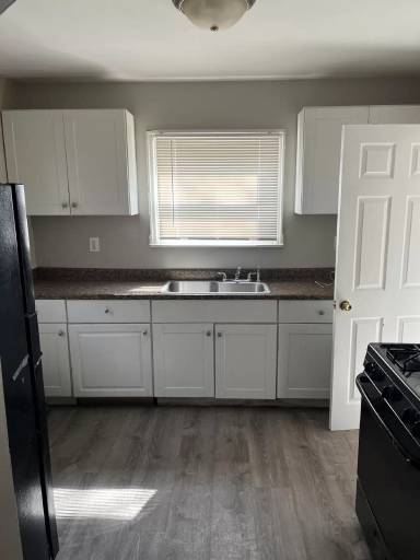 Main picture of 4464 N 60th St