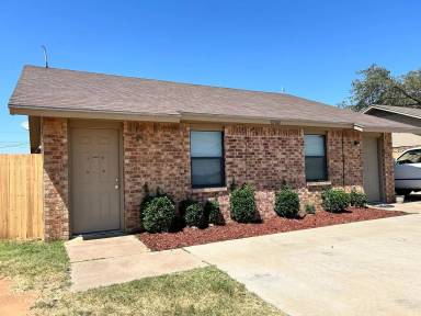 Main picture of 4606 Erskine St