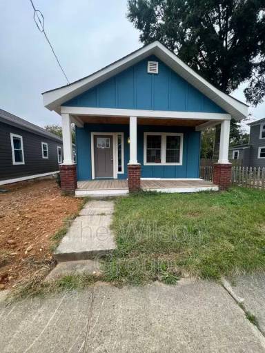 Main picture of 2860 Lawson St
