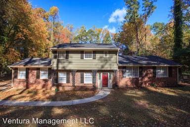 Main picture of 2883 Lakeshore Dr