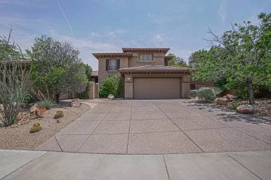 Main picture of 20 Plum Hollow Dr